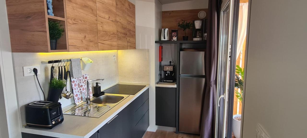 Mobile Home Kmz Selce Eksteriør bilde