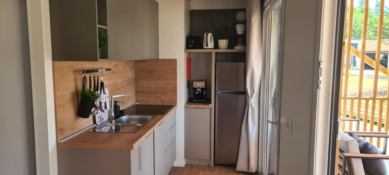 Mobile Home Kmz Selce Eksteriør bilde